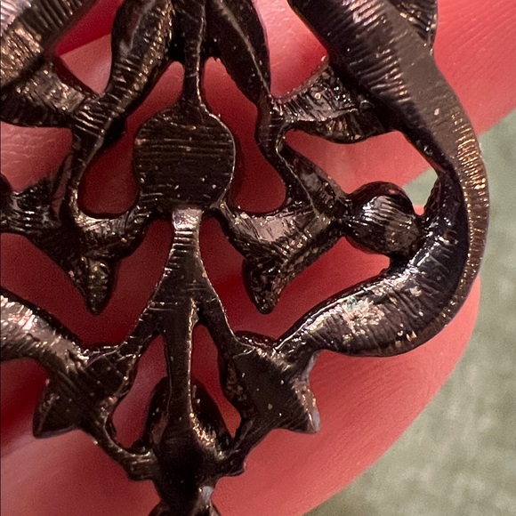 Elegant Ornate Gothic Gunmetal Rhinestone Dangle Earrings - Picture 6 of 6